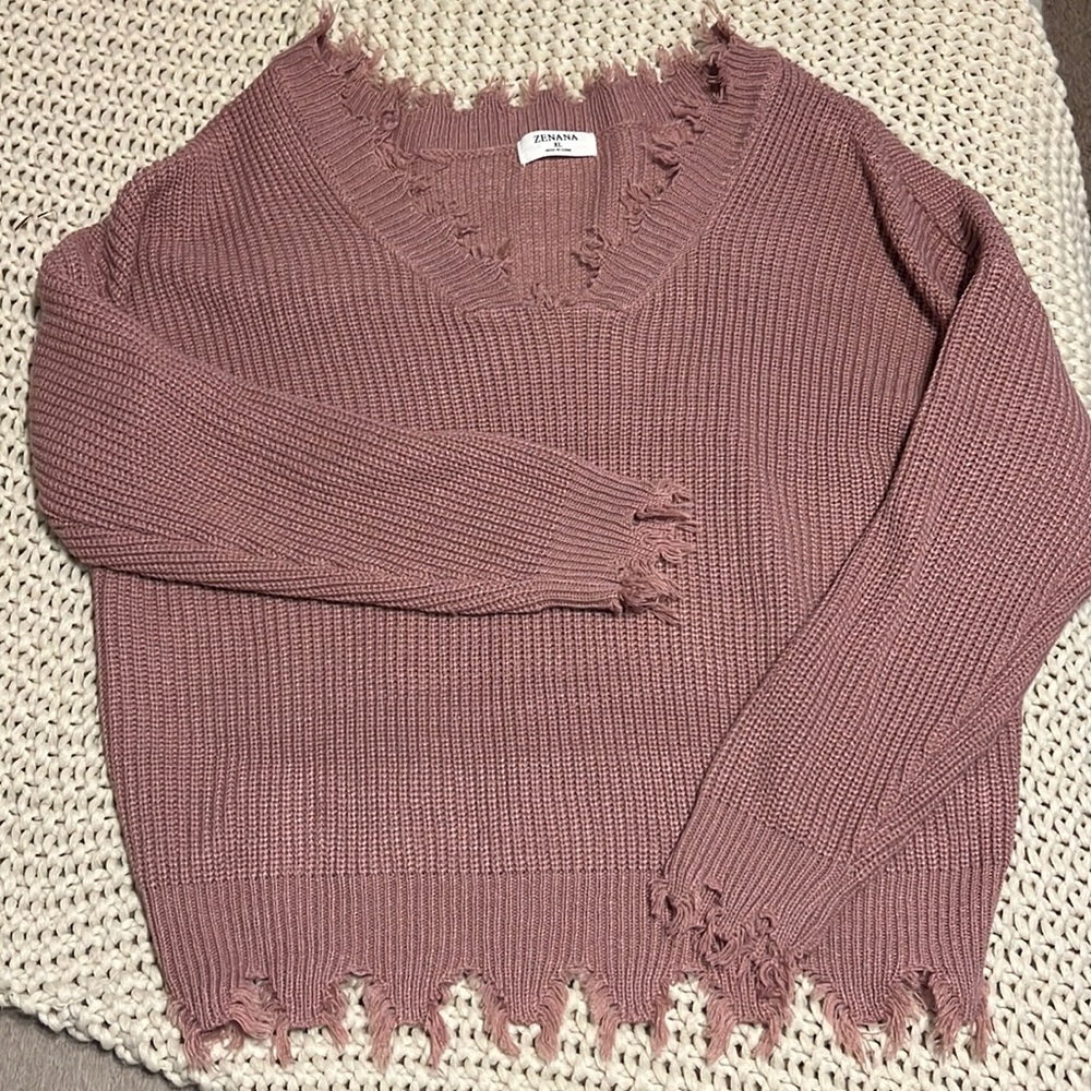 suuuper cute sweater with frayed ends on sleeves and bottom of shirt, & collar!!
